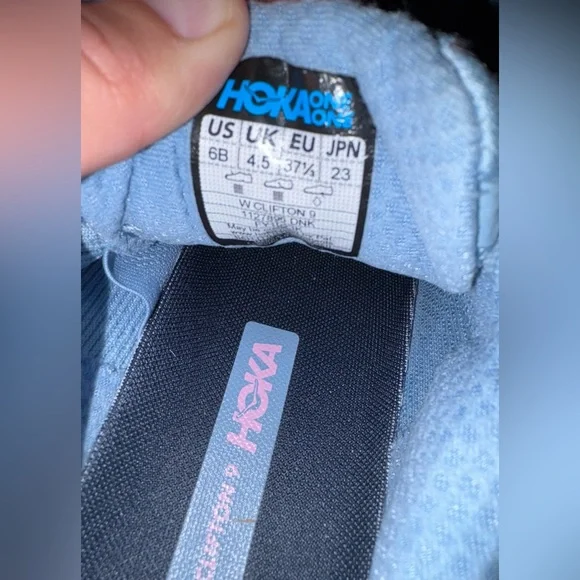 Hoka Women’s Clifton 9 size 6B Light Blue with Neon Yellow Accents Running Shoes - Picture 5 of 5